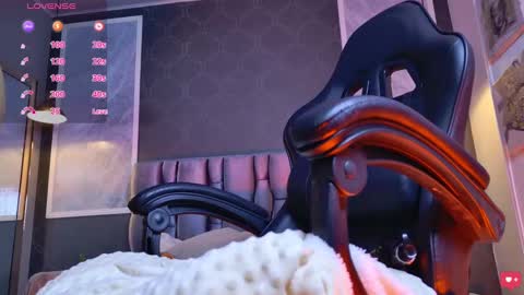 janettejones_ online show from 09.25.25