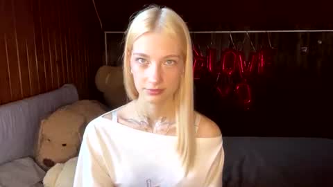 Elsa online show from 07.18.26