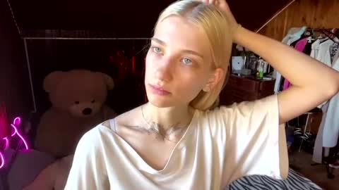 Elsa online show from 08.03.26