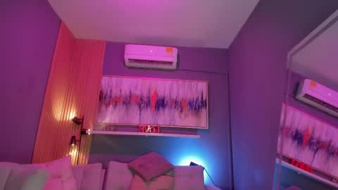 Janinne  online show from 04.06.26