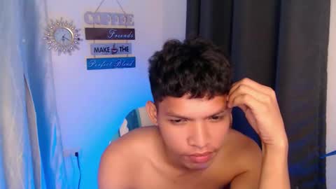 janlloyd04 online show from 11.04.25