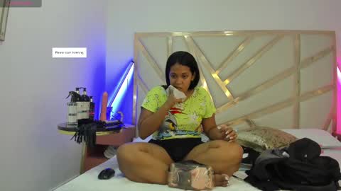 Snapshot of janna_foxx chatting on 11.21.25 Janna online show from 11.21.25