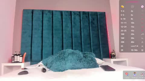 Snapshot of janna_foxx chatting on 11.25.25 Janna online show from 11.25.25