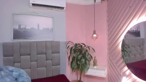 Snapshot of janna_lopezz chatting on 11.20.25 Janna online show from 11.20.25