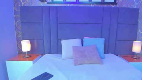 Snapshot of janna_lopezz chatting on 12.21.25 Janna online show from 12.21.25
