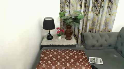 Snapshot of japanesse_pinayxx chatting on 11.15.25 Belle Or Bella TIme online here 10am to 5pm online show from 11.15.25