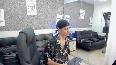 Snapshot of jared_cole chatting on 06.11.26 Jared online show from 06.11.26