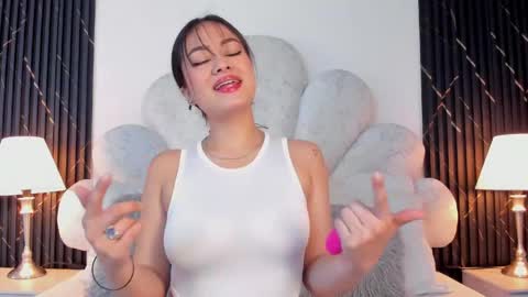 Jaslyn online show from 04.17.26