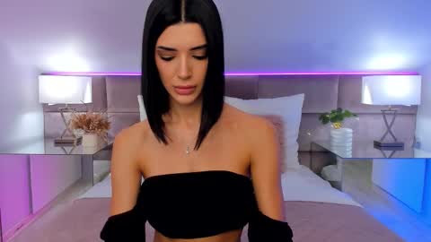 Snapshot of jasmilynn chatting on 10.18.25 Jasmi online show from 10.18.25