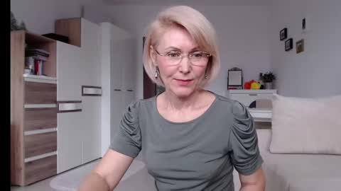 Jasmin room for people 40 online show from 01.27.25