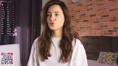 Snapshot of jasmindoroti chatting on 09.21.25 Chloe online show from 09.21.25