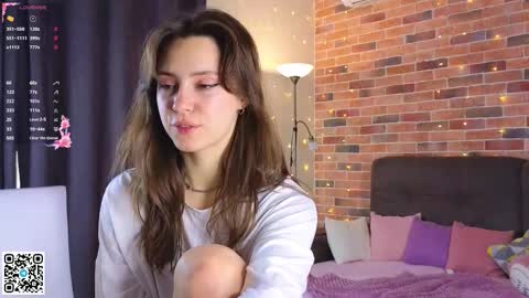 Snapshot of jasmindoroti chatting on 11.04.25 Chloe online show from 11.04.25