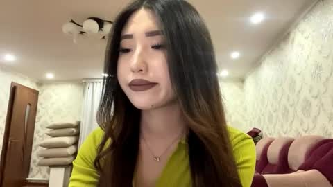 Snapshot of jasminebade chatting on 02.14.26 My name Ivy ntmu welcommee online show from 02.14.26