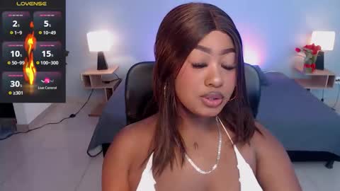 Snapshot of jasminecampbell chatting on 11.07.25 Instagram jasminecampbell1 online show from 11.07.25