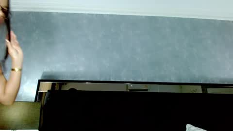 Snapshot of jasminemoore chatting on 10.11.25 Jazmin online show from 10.11.25