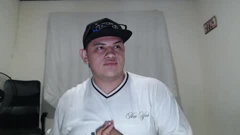 Snapshot of jason_boy_ chatting on 04.14.26 jason_boy_ online show from 04.14.26