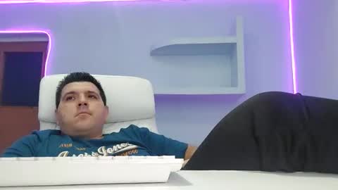 Snapshot of jasonjacks8 chatting on 10.05.25 JasonJacks online show from 10.05.25