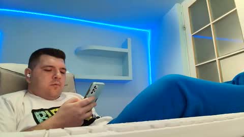 Snapshot of jasonjacks8 chatting on 11.18.25 JasonJacks online show from 11.18.25