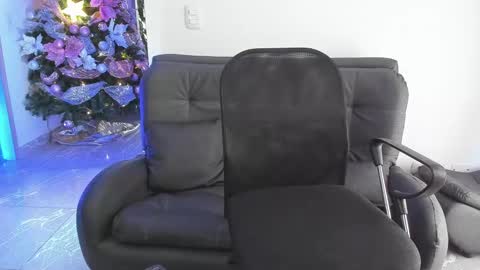 Snapshot of jasper__jones chatting on 12.25.24 JASPER JONES online show from 12.25.24