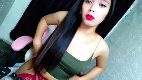 Snapshot of jassiemiles chatting on 12.01.25 Jassie online show from 12.01.25