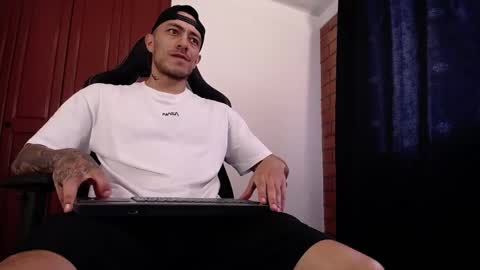 Snapshot of jasson_king01 chatting on 05.29.26 JKing online show from 05.29.26