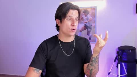 Jay Alvarrez online show from 09.21.25