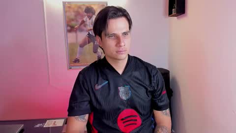 Jay Alvarrez online show from 10.01.25