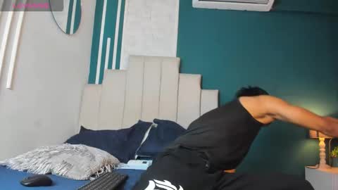 Snapshot of jaycobblack1 chatting on 11.29.25 jaycobblack1 online show from 11.29.25