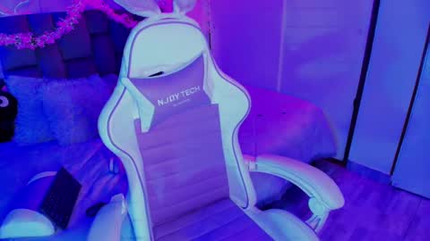 Snapshot of jayden_cournikovaa chatting on 03.11.25 Jayen online show from 03.11.25