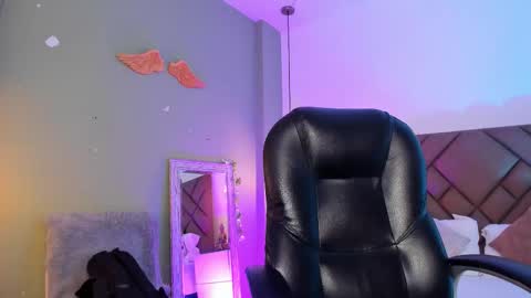 jaydenvillalobos online show from 10.06.25