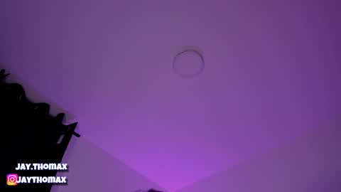 Snapshot of jaythomax chatting on 12.23.24 jaythomax online show from 12.23.24