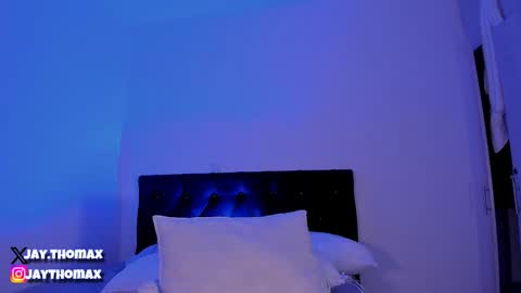 Snapshot of jaythomax chatting on 01.09.25 jaythomax online show from 01.09.25