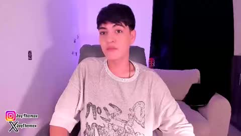 Snapshot of jaythomax chatting on 10.09.25 jaythomax online show from 10.09.25