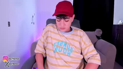 Snapshot of jaythomax chatting on 10.12.25 jaythomax online show from 10.12.25