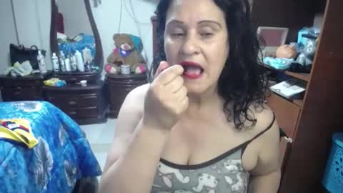 Snapshot of jazmin_rios chatting on 05.28.26 jazmim online show from 05.28.26