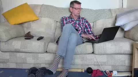 Snapshot of jcar57 chatting on 03.12.25 Jon online show from 03.12.25