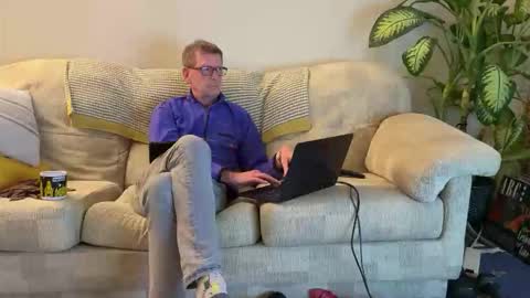 Snapshot of jcar57 chatting on 11.18.25 Jon online show from 11.18.25