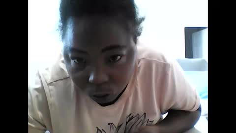 Snapshot of jccaramelbarbie12 chatting on 10.01.25 JCCaramelbarbie online show from 10.01.25