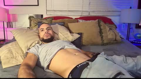 JcMax305 online show from 11.17.25