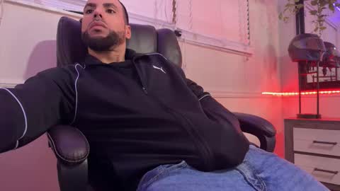 JcMax305 online show from 02.01.26