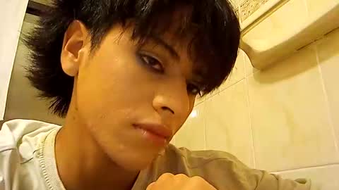 Snapshot of jean_dreams chatting on 12.16.24 J E A N online show from 12.16.24
