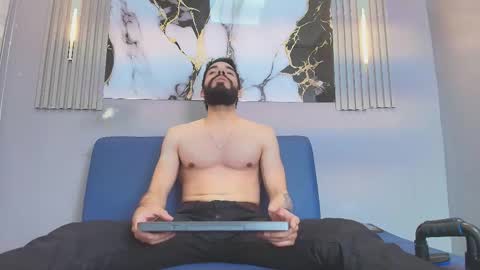 Snapshot of jean_lewis2 chatting on 02.21.26 JEAN online show from 02.21.26