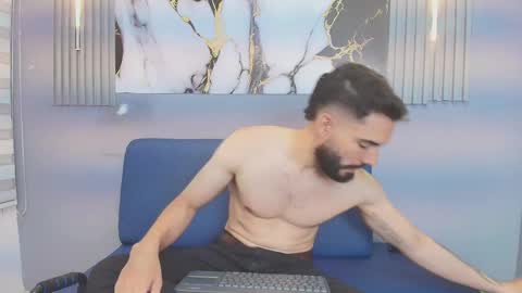 Snapshot of jean_lewis2 chatting on 02.24.26 JEAN online show from 02.24.26