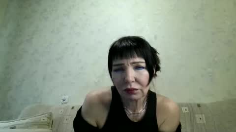 Snapshot of jeanedavis chatting on 04.28.26 JeaneDavis online show from 04.28.26