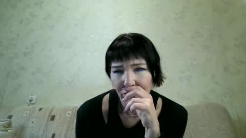 Snapshot of jeanedavis chatting on 05.03.26 JeaneDavis online show from 05.03.26
