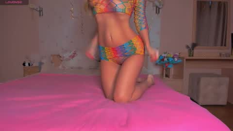 Snapshot of jeannesnowru chatting on 03.01.26 Jeanne online show from 03.01.26