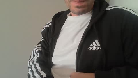 Snapshot of jeanpierbello7 chatting on 12.04.24 jean pier bello Silva online show from 12.04.24