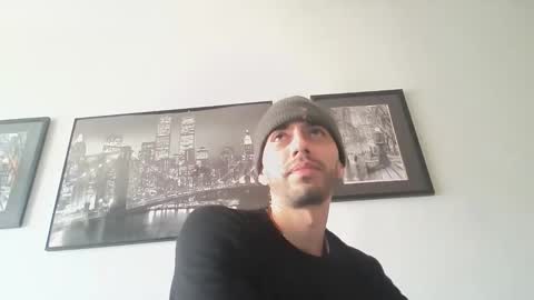 Snapshot of jeanpierbello7 chatting on 01.05.25 jean pier bello Silva online show from 01.05.25