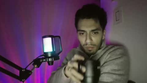 Snapshot of jeanpierbello7 chatting on 02.10.25 jean pier bello Silva online show from 02.10.25