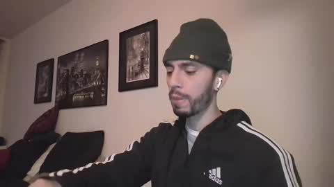 Snapshot of jeanpierbello7 chatting on 02.25.25 jean pier bello Silva online show from 02.25.25